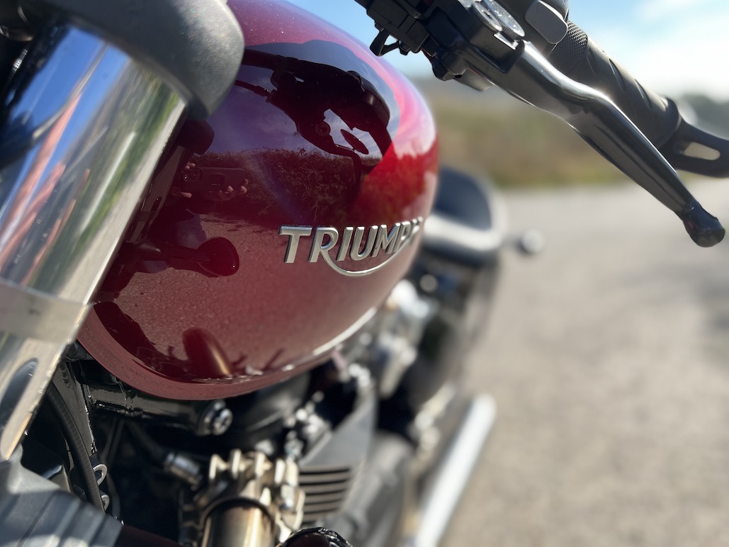 Triumph Bonneville Bobber Review