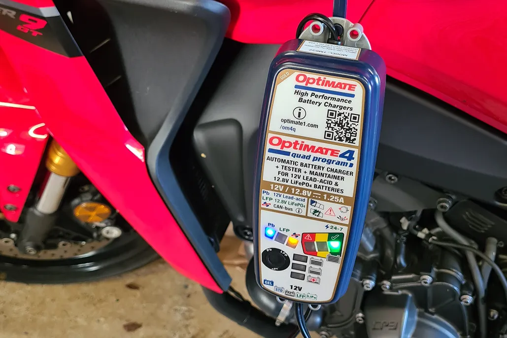 Optimates Ultimate Motorcycle Battery Charger 01