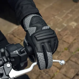 Bee Cool With Weise Hive Gloves